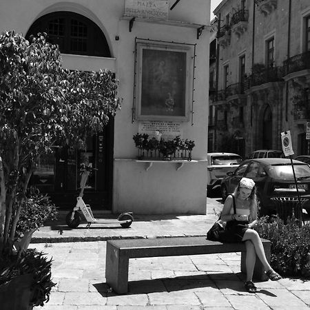 La Dimora Del Genio Acomodação com café da manhã Palermo Exterior foto